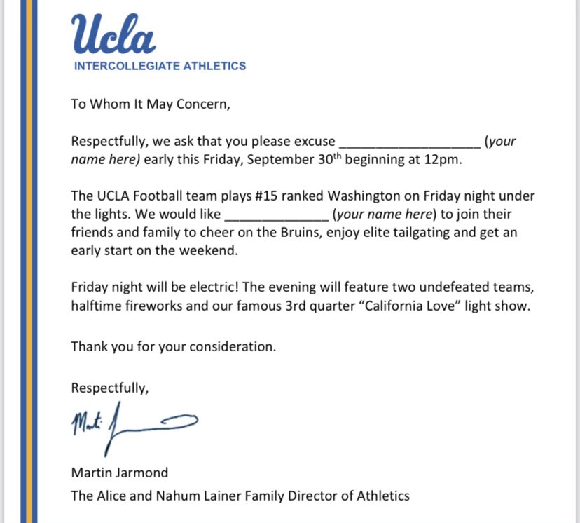 MartinJarmond's tweet image. Friday night under the lights! Starting the wknd early at the Rose Bowl! 💙🐻💛 #GoBruins