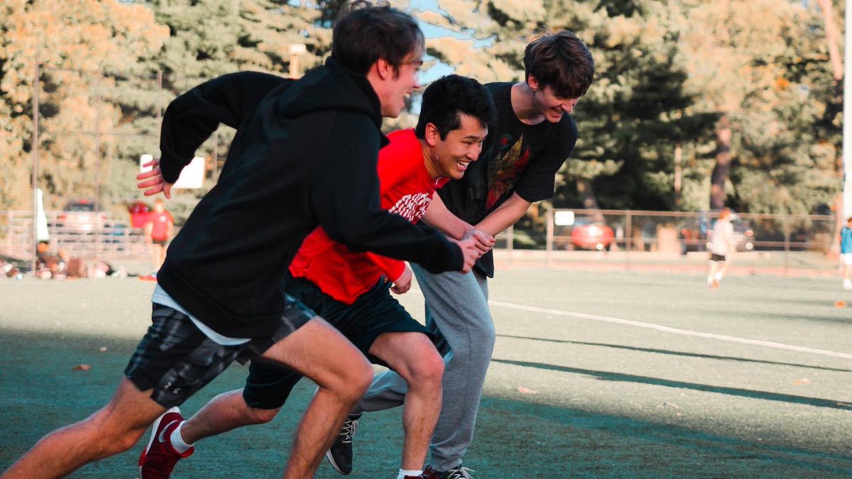 when our #LeagueofLegends team is not dominating the rift, they touch grass! 

#ForgeOn //League of Legends