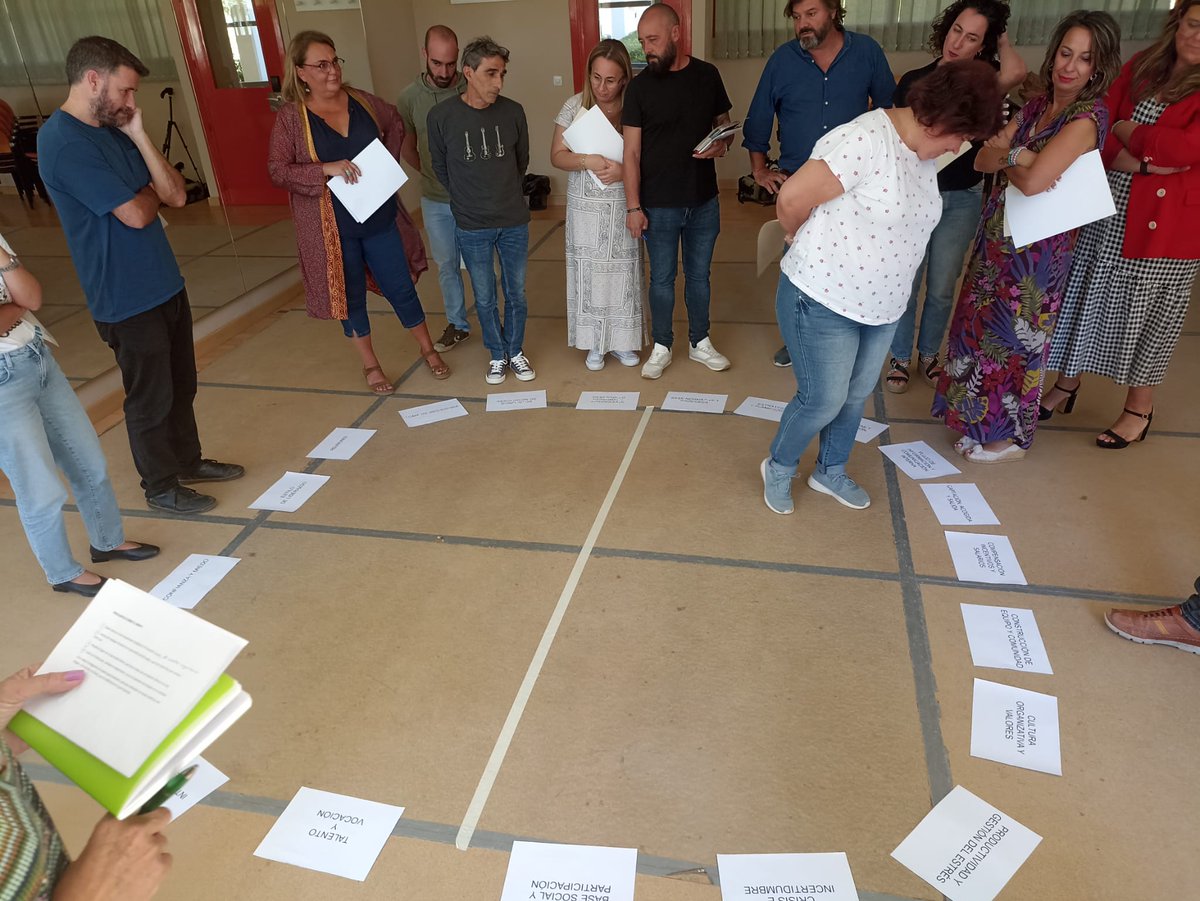 EscuelaTeal's tweet photo. Parece mentira que la @EscuelaTeal ya haya comenzado su tercera edición! Hemos viajado mucho desde que comenzamos! #gracias a esas 30 entidades que han confiado en nosotras! #SomosTEAL https://t.co/h9DNNtUOfx