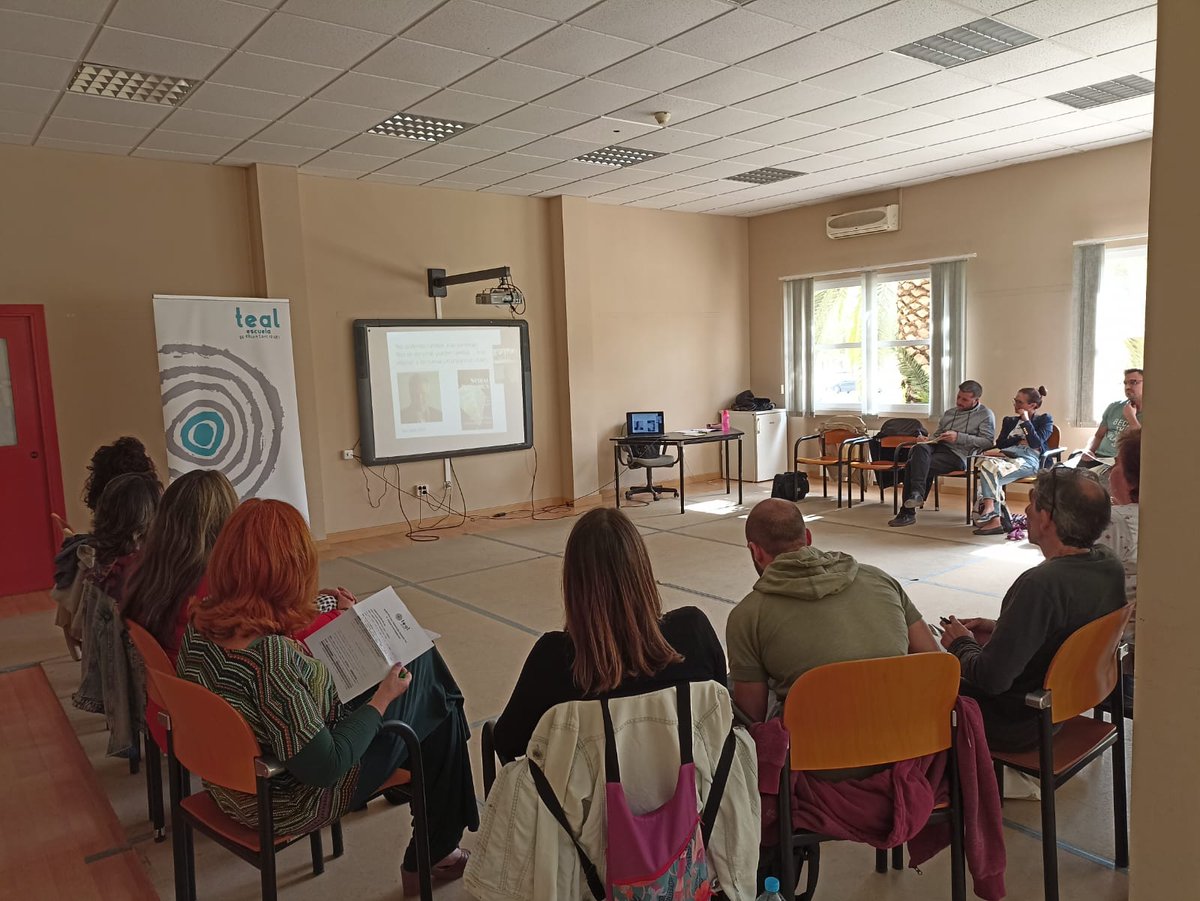 EscuelaTeal's tweet photo. Parece mentira que la @EscuelaTeal ya haya comenzado su tercera edición! Hemos viajado mucho desde que comenzamos! #gracias a esas 30 entidades que han confiado en nosotras! #SomosTEAL https://t.co/h9DNNtUOfx