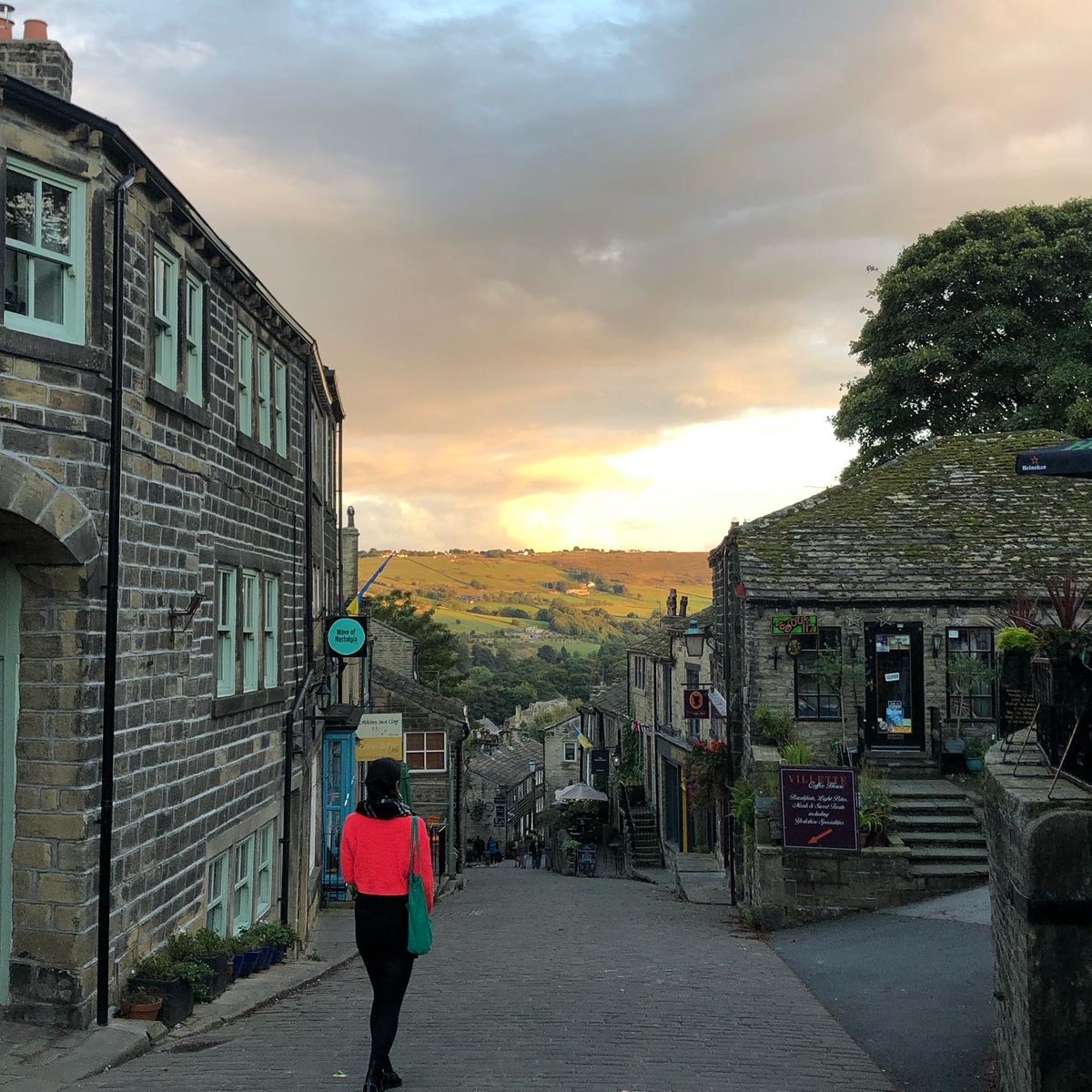 Emily Itami tweet media