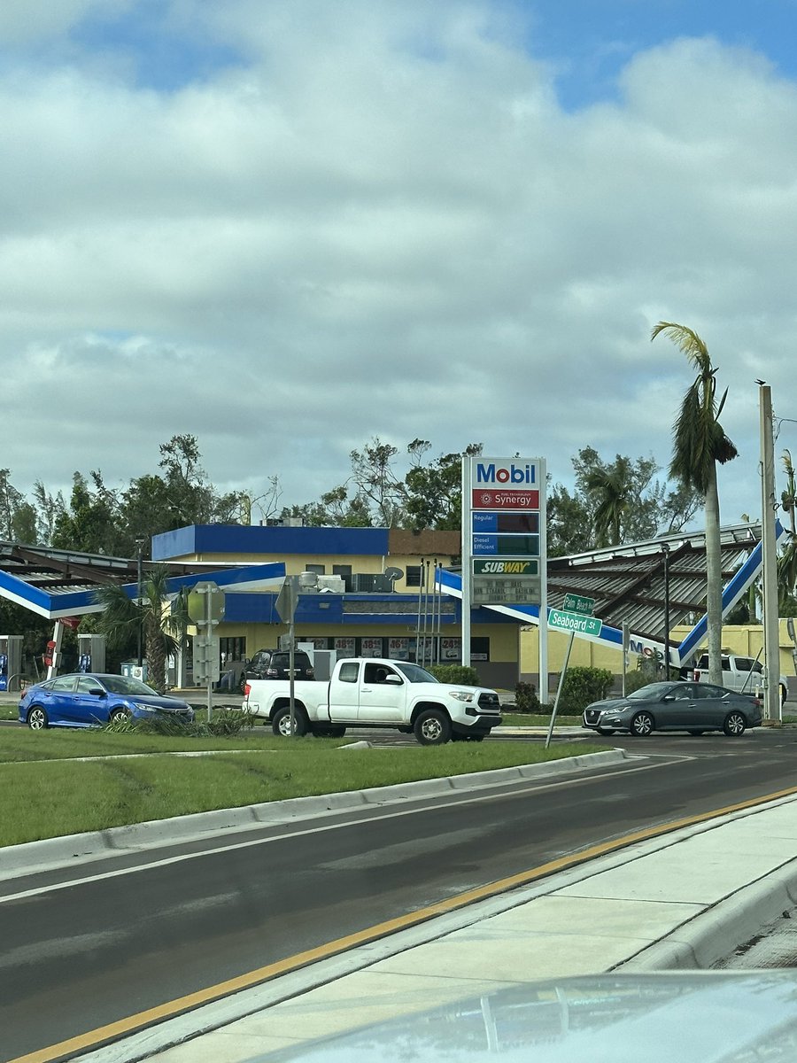 merrellblake's tweet photo. @FrogNews Downtown Ft Myers is shredded. https://t.co/MCE5FPuf0x