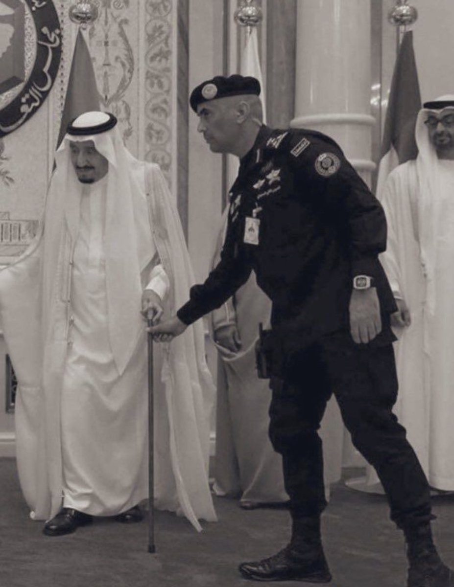 gorgeous4ew's tweet photo. في مثل هذا اليوم قبل 3 أعوام تُوفي الحارس الشخصي للملك سلمان عبدالعزيز الفغم 💔. https://t.co/dCWr6ZGQPx