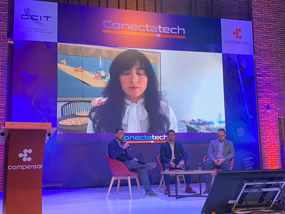 yefgaravito's tweet photo. Gracias a la invitación de @CCIT_ hoy estuve en #Conectatech2022 con los amigos de @Fortinet @CrowdStrike @AMDPC @UIDforensic hablando sobre ciberseguridad en Pymes #ciberseguridad 👨🏻‍💻 https://t.co/q2Fx3OdnXk