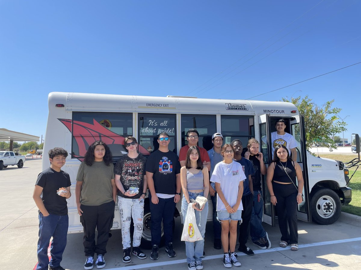 RedBIRDRoboticx's tweet photo. We are #DVProud to represent #texas #publicschools @YTexascom! Weโre traveling and showing off with the @DVISD_CTE #AutoTech #technicans. @DVISD_DVHS #DVYouKnow #TXPublicEducation #CTE #Robotics @DVISD_EdTech #frc8879 @DelValleISD #TeamREDBird https://t.co/dFi9juwZJK