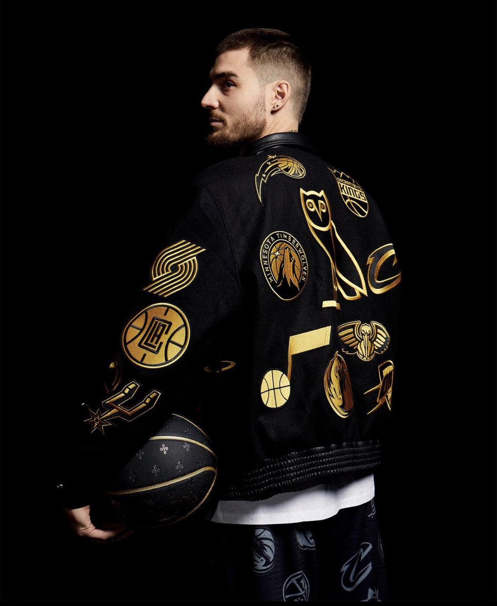 demas6Basket's tweet photo. LA NECESITO YA DE YA 😍💛

foto: @welcomeOVO https://t.co/IpSQ4d2Eyb