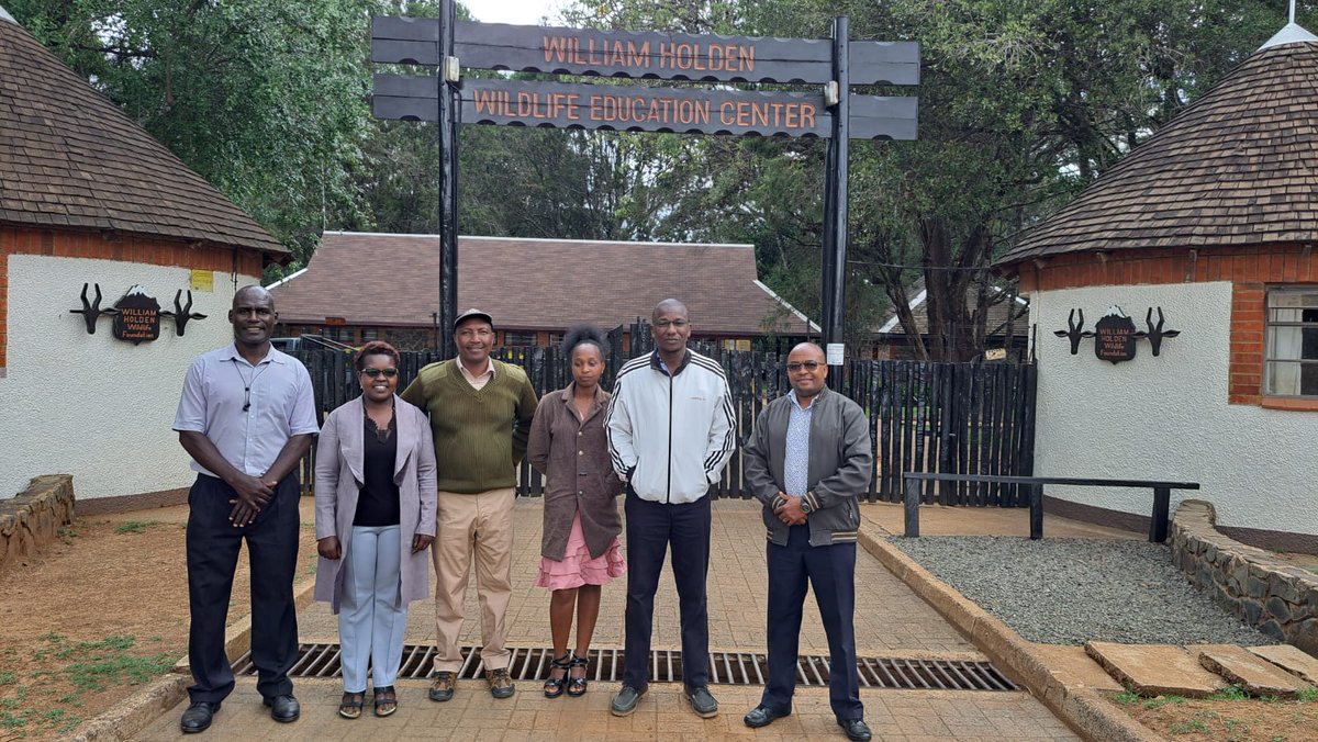 WHWF1's tweet photo. On Sept. 20 we welcomed a team of 5 staff members from the Lewa Conservancy. They were very impressed by our compound, library, wetland, bio-gas as well as the organic garden and we look forward to a continuous collaboration on conservation matters.
#whwf #conservation  #kenya https://t.co/X7tR6s4i5f
