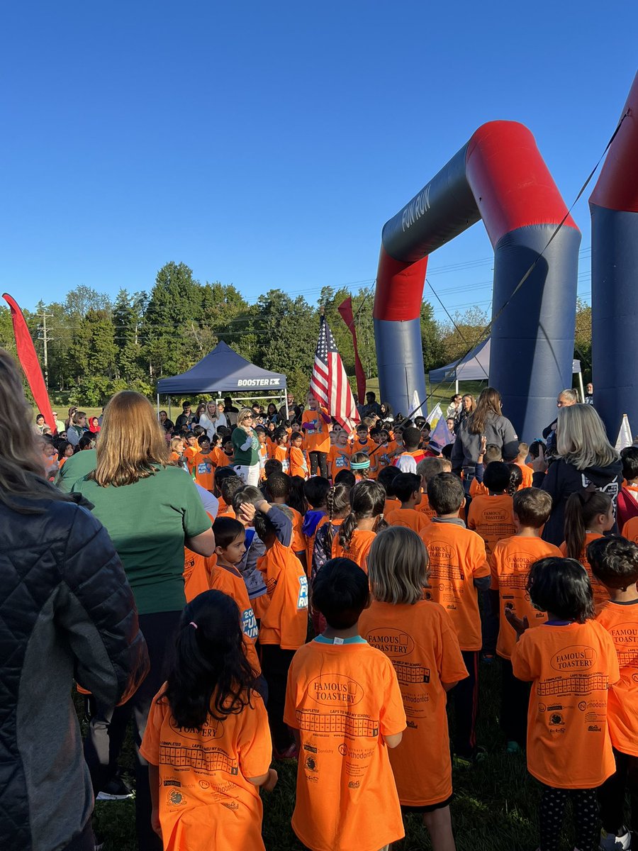 MrsSchrayEVE's tweet photo. We had a successful Fun Run today! 🏃🏼‍♂️ 🏃‍♀️ @the_corner_lcps https://t.co/RCMH71QXoN