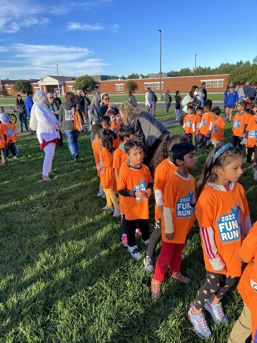 MrsSchrayEVE's tweet photo. We had a successful Fun Run today! 🏃🏼‍♂️ 🏃‍♀️ @the_corner_lcps https://t.co/RCMH71QXoN