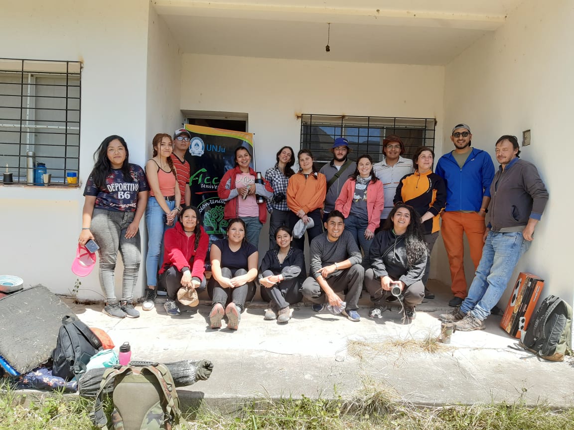 josehurquizo's tweet photo. Este fin de semana realizamos la salida de campo para cerrar la primera edición del curso: "Micromamíferos del noroeste argentino"
Se viene la segunda edición dentro de poco!!
#unju #Jujuy #conicet #mammals #bats #andeans @prensaunju @unjuradio929 https://t.co/62l9LdN9UE