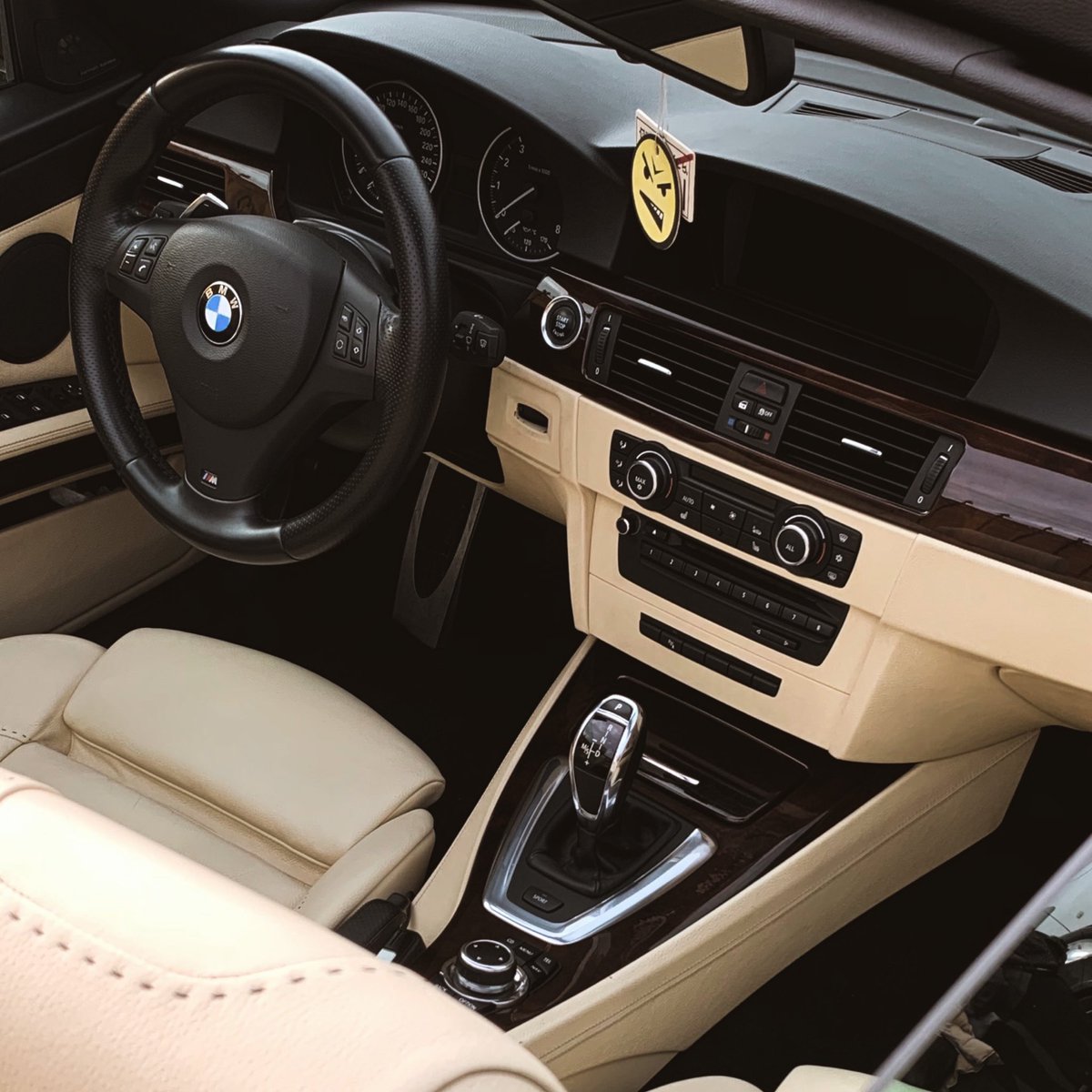 YourRomanov's tweet photo. Это будет тред #AutoPorn https://t.co/fbTYxNt8vQ