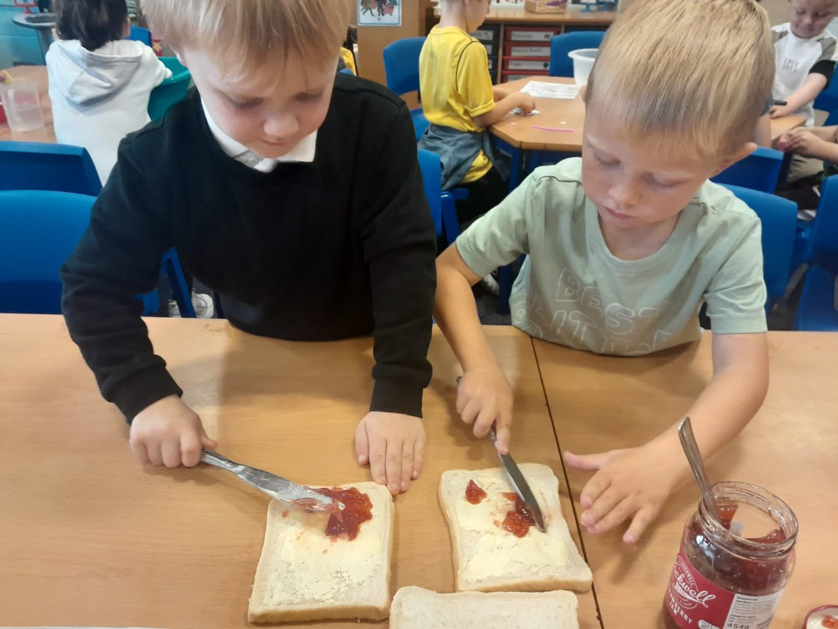 keltyps's tweet photo. P1/2 and P2b have been taking steps to stop the spread of germs spreading when making jam sandwiches.
#ImportantLifeLessons https://t.co/uXjaC9pylK