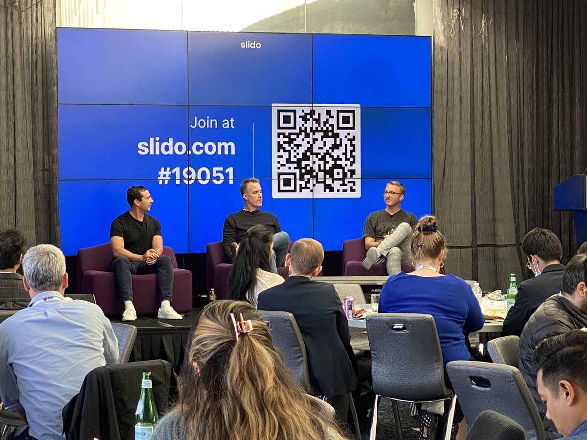 apppromotion's tweet photo. Closing APS SF is @NicklausSalzman of @onesignal, @drbarnard and @sethmills21 discussing how you can optimize your user journey to maximise retention and revenue 🚀 #apssf https://t.co/AGco9JwM2T