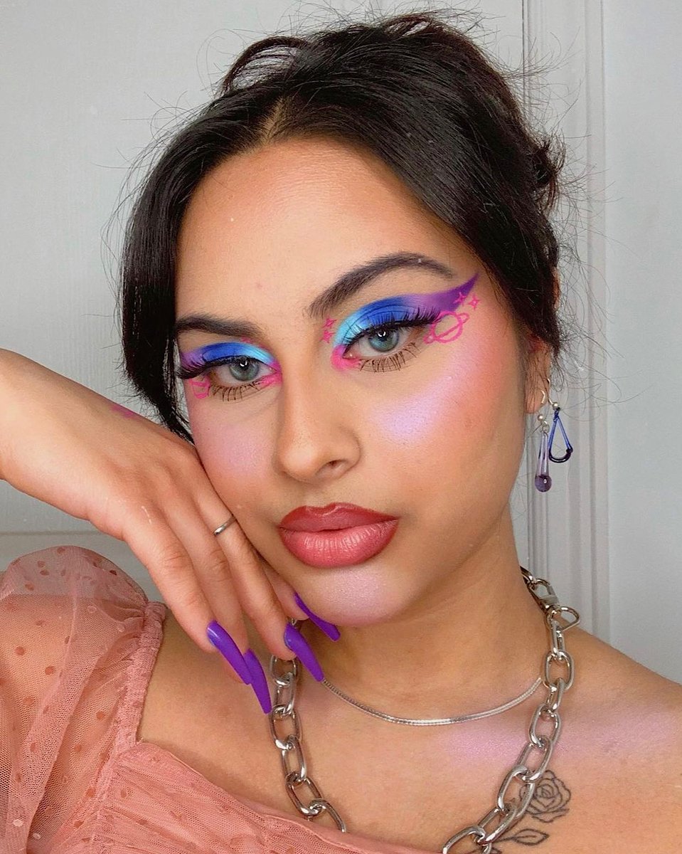 ProfusionCo's tweet photo. This #eotd is out of this world 💜🌌 @frui.tti used our Spectrum palette- available @walmart !
_____________
#profusioncosmetics #eyeshadowpalette #slaytheflatlay #learnmakeup #popofcolor #maryhadalittleglam https://t.co/mg8BQUCahg