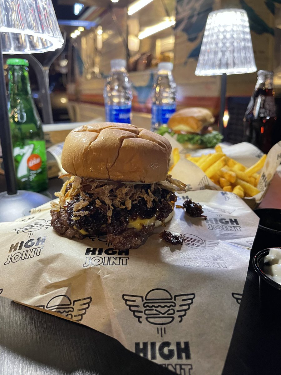 لؤلؤة الرياض tweet media