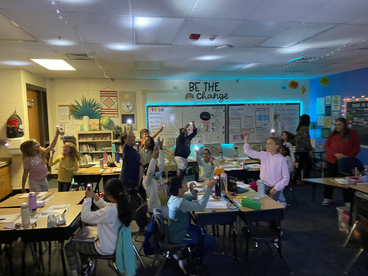 MissDucey's tweet photo. Room 104 earned a “lights out” day! We had a blast using little flashlights to help us learn all day 🔦✨ #weare54 #wearefv54 #wholeclassreward https://t.co/KApiZJZxoN