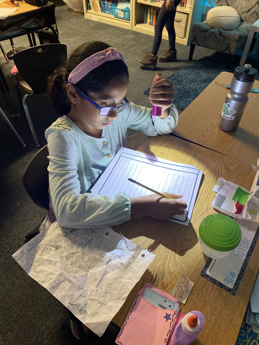 MissDucey's tweet photo. Room 104 earned a “lights out” day! We had a blast using little flashlights to help us learn all day 🔦✨ #weare54 #wearefv54 #wholeclassreward https://t.co/KApiZJZxoN