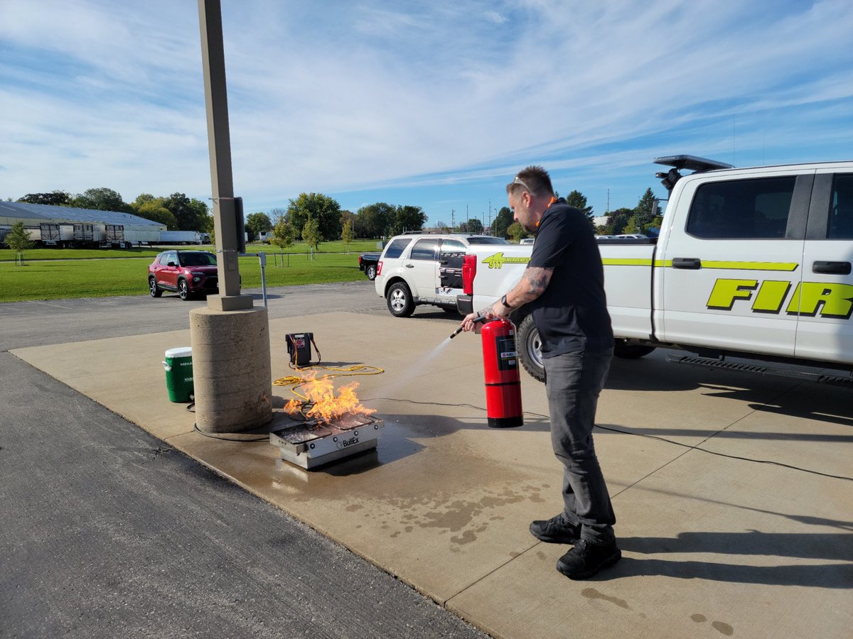 WaupunFire's tweet photo. Had a great time at Tenneco today conducting fire extinguisher training. #WaupunFire #FireExtinguisherSafety https://t.co/UipyHQxj56