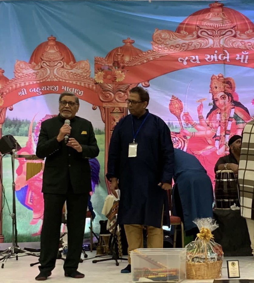 NavinShah2016's tweet photo. Day 4 NAVRATRI: Pleased to be at the #Dhamecha centre with #Labour Colleagues to join the celebrations. Been a privilege for Cllr Rekha Shah &amp; I to work over 30 years with Lohana community /#lcnl to finally secure the Centre. Thanks to the Trustees for their warm hospitality 🙏🏾 https://t.co/O8xSh5zonW