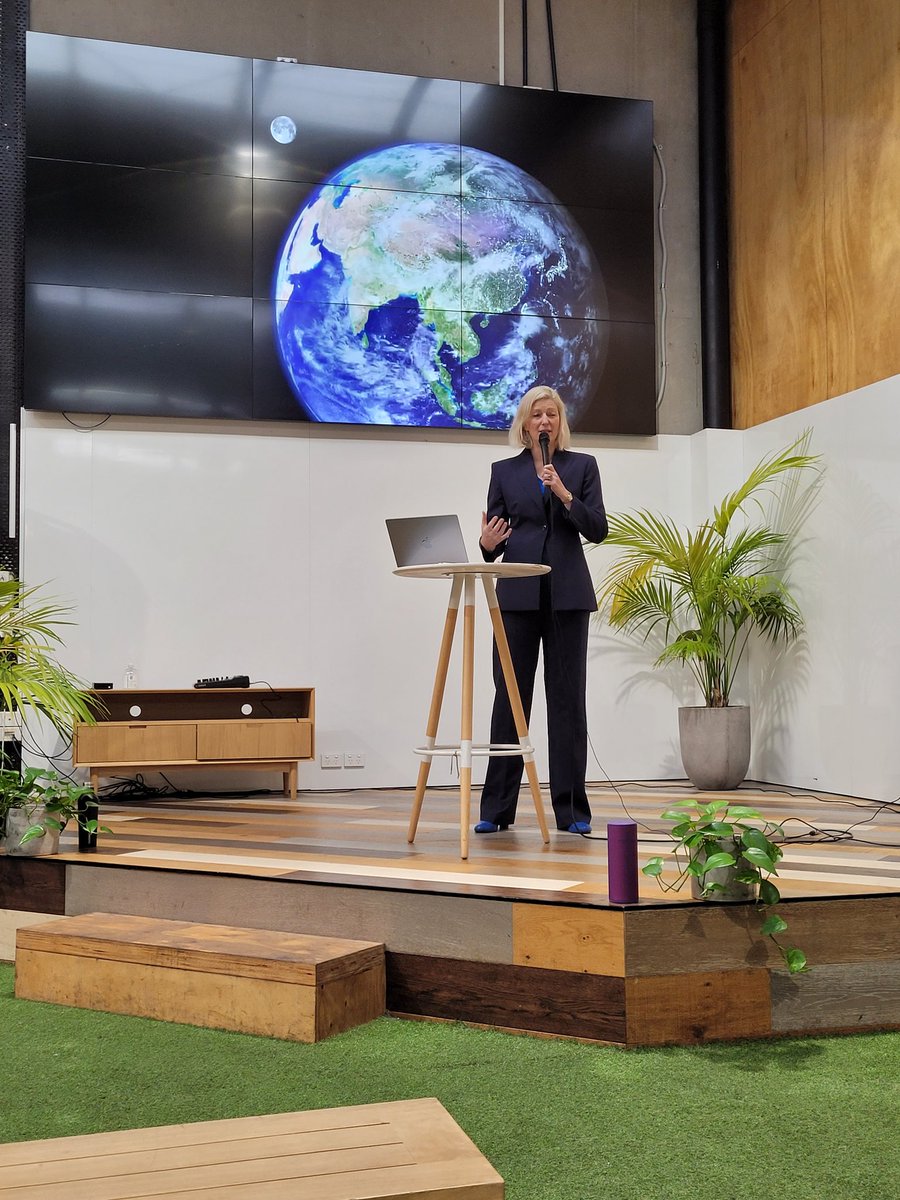 Hamish Curry (@hamishcurry) on Twitter photo Wonderful to be at #cmmelb to hear <a href="/Aquabatics/">Dr. Sarah Jane Pell</a> remind us about the importance of discovery in so much of what we take for granted. I also like that she describes herself as an Earthling... Wonderful to be at #cmmelb to hear <a href="/Aquabatics/">Dr. Sarah Jane Pell</a> remind us about the importance of discovery in so much of what we take for granted. I also like that she describes herself as an Earthling...
