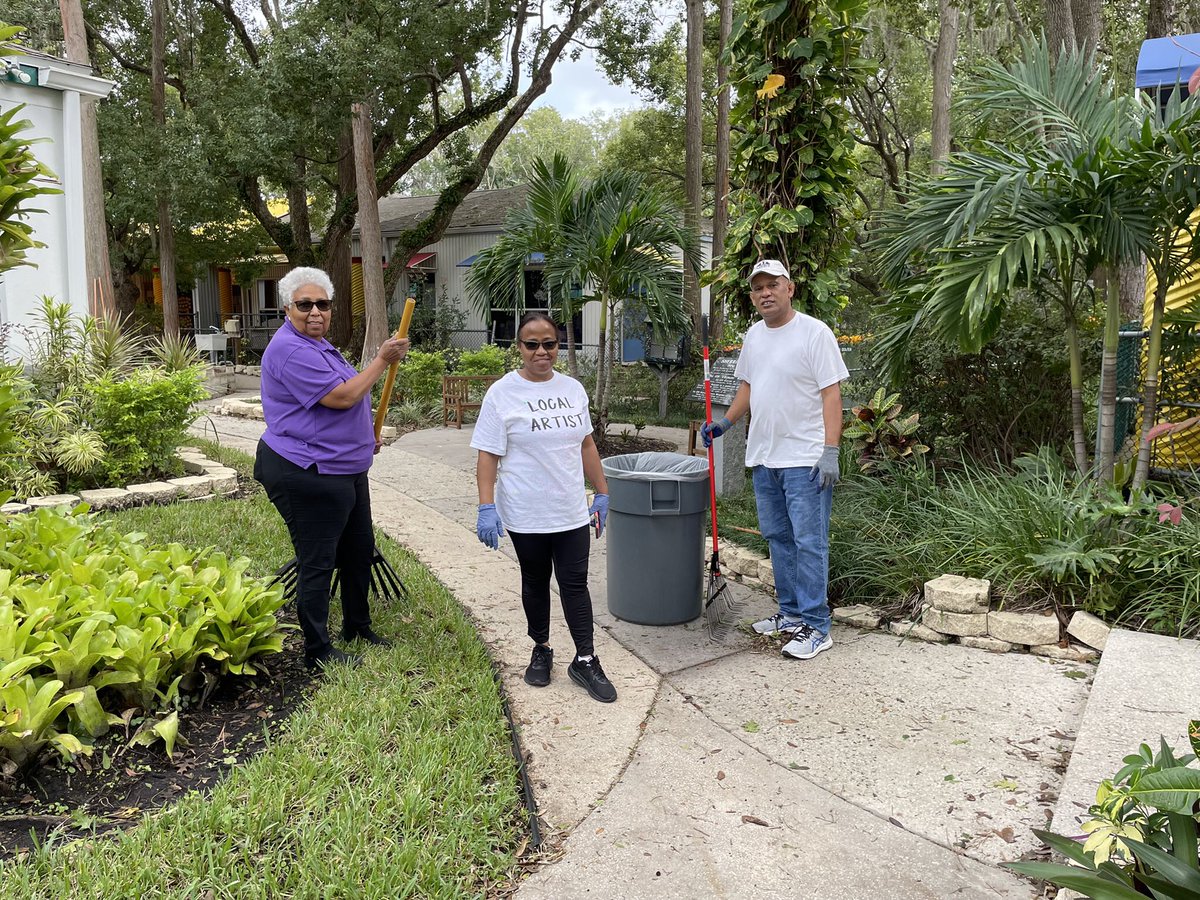 CorbettPrep's tweet photo. We appreciate all the volunteers who helped clean up our campus today, but Corbett Prep unfortunately needs to remain closed on Friday, 9/30 as we wait for power to be restored. See you Monday! #corbettprep https://t.co/YIQEjmAMWU