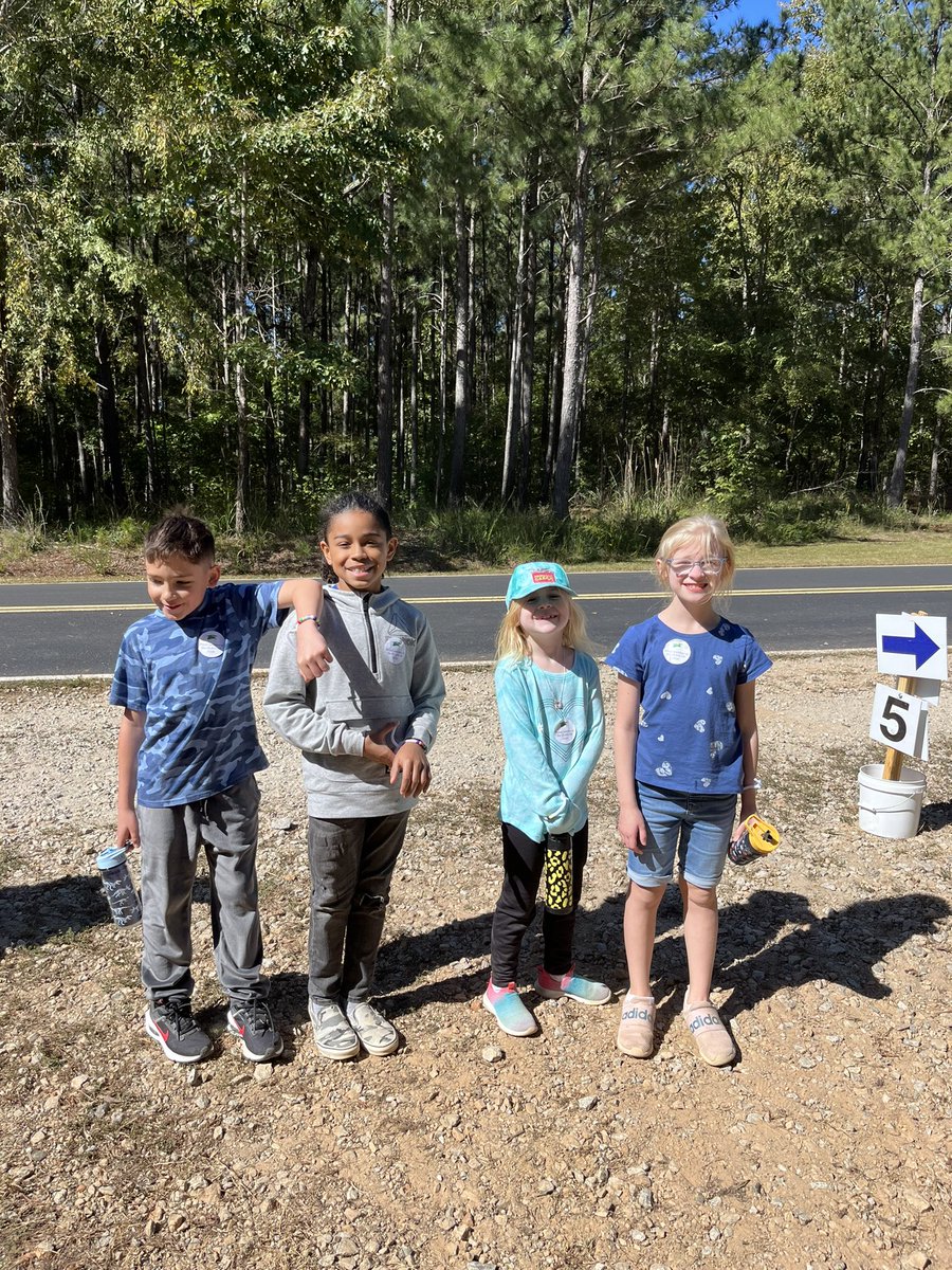 Edenfield3rd's tweet photo. 3rd grade had an amazing day at Cubihatcha!  @NHE_HCS #3rdgraderocks @NHEPTO1 https://t.co/7hSCk2W5jo