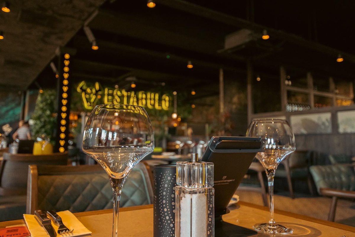 laurarobinsonpr's tweet photo. This week we were busy welcoming guests at the launch of our wonderful clients new restaurant @_Estabulo_ Durham🍾 A huge thank you to everyone who joined us for the VIP evening, we hope you loved it as much as us😍

#estabulo #durhamuk #lrpr #events #openingnight https://t.co/PjvJWxDFx8