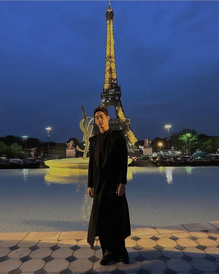 hourly mark: rest tweet media