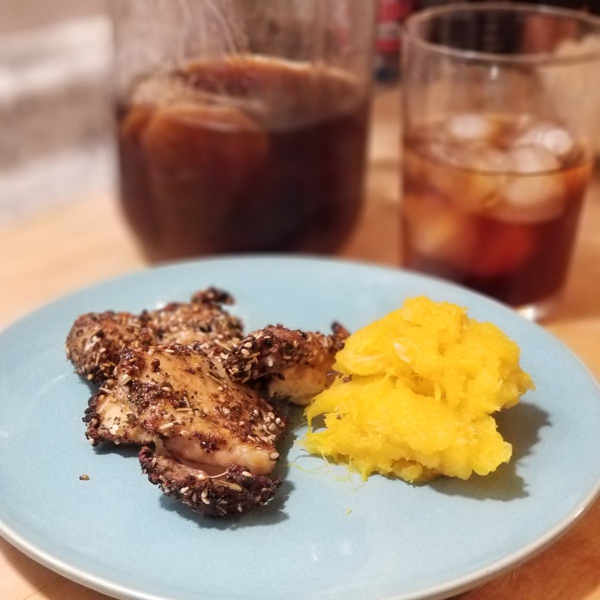 RemakingMonica's tweet photo. Good Lord, these air fried chicken thighs are AMAZING. Moist, flavorful and done in 10 minutes! Boom. #DinnerInAmerica
#HealthyEating #CookAtHome #CookEveryDay #ProteinUp #LowCarbLife https://t.co/BEozZa1Dla