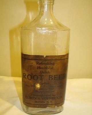 RootBeerWorld's tweet image. Throwback Thursday (National Coffee Day edition): Eureka Coffee Co. #rootbeer of Buffalo, New York 
ift.tt/3ihAgZ8 #rootbeerworld instagr.am/p/CjG3NSGoF0d/