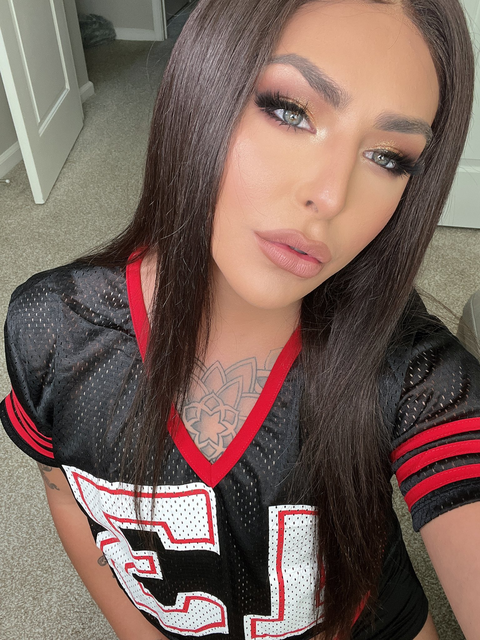 CHANEL SANTINI on Twitter "Give me a kiss 💋 https//t.co/yfp55ylAL5