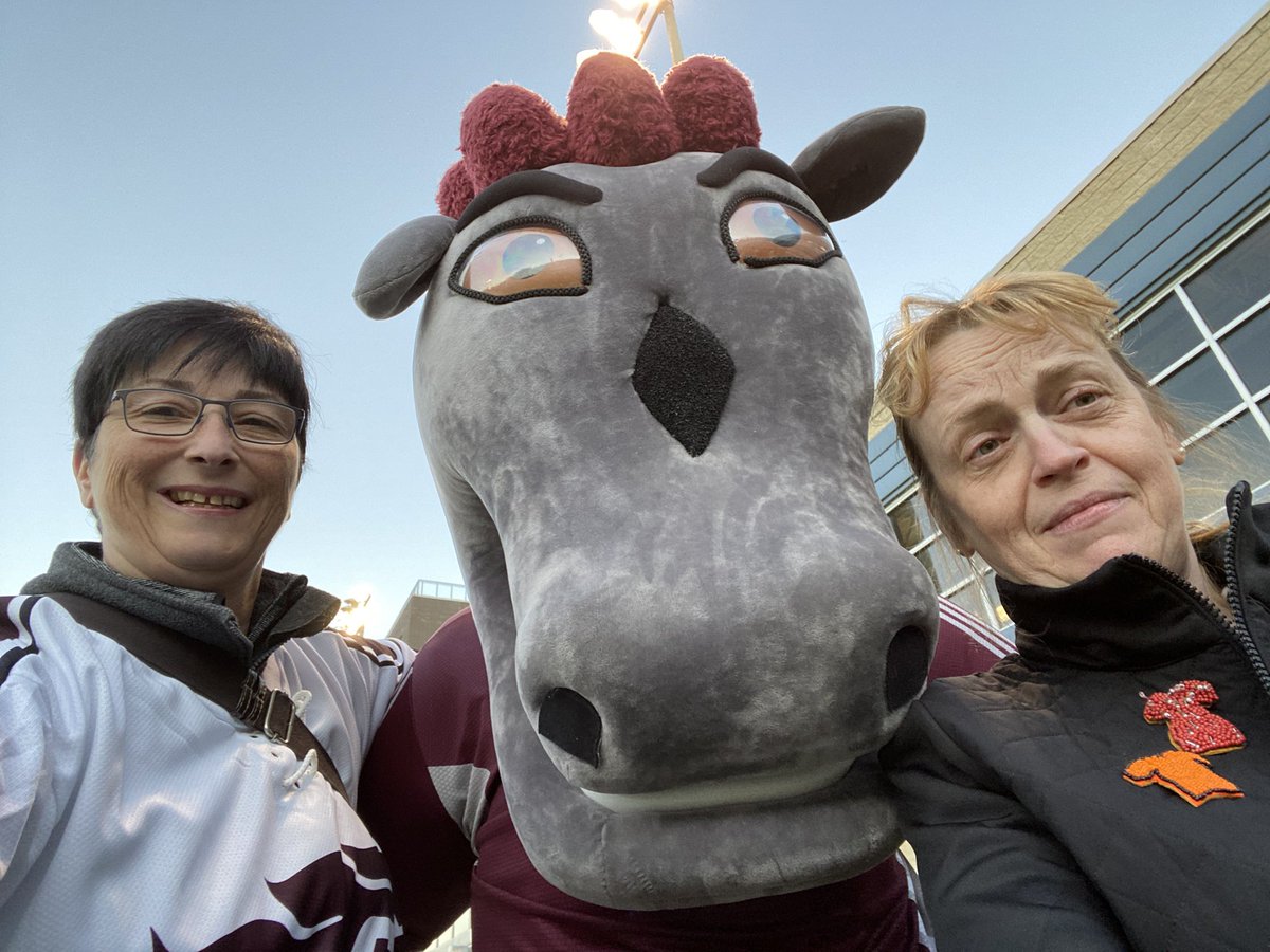 Goalielisten's tweet photo. I’m at the @uOCampus watching the #Geegees #womenshockey
Go ladies Go #sheshoot #shescores https://t.co/PGe3KJOxbp
