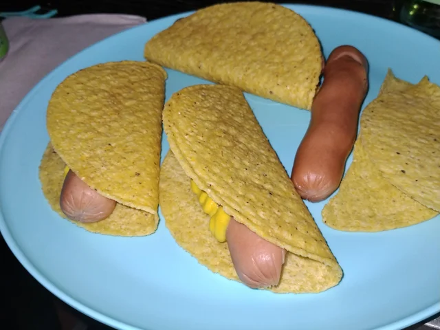hotdog tacos