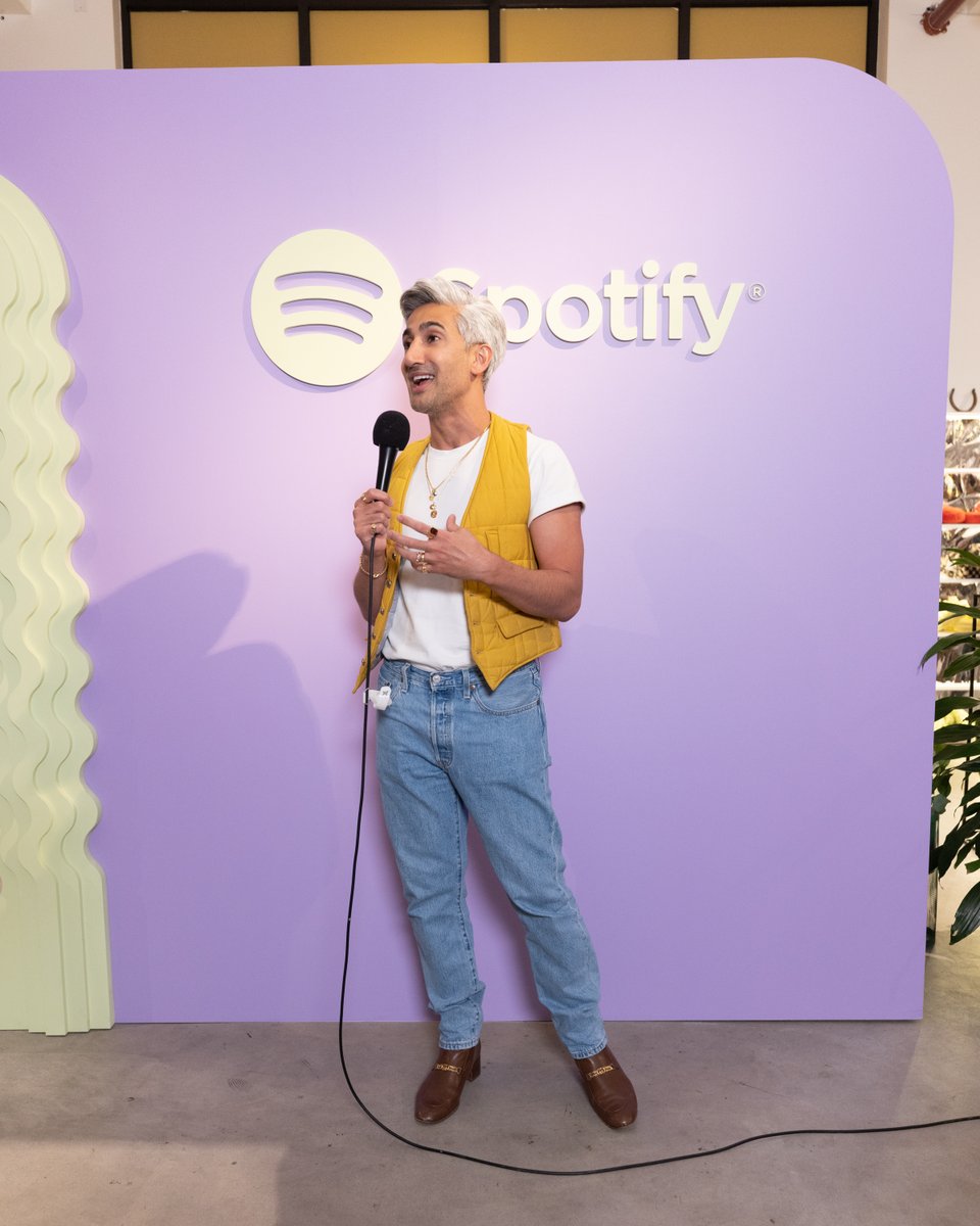 SpotifyNews's tweet photo. A few very ✨ fashionable ✨ moments from the first night of our #GetReadyWithMusic event in NYC featuring the one and only @tanfrance. Don’t forget to stop by now through October 2nd and say hi if you’re around 👋
https://t.co/RB76MR34JA https://t.co/iQ1OFl3ftC