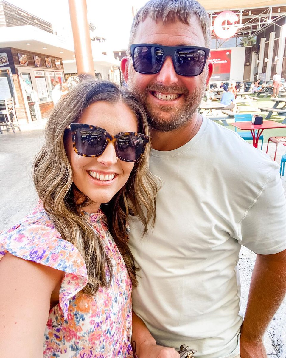 TheBigChill30A's tweet photo. Thirsty Thursday, anyone?!🍻Grab your friends + fam and head over for some good food and NFL on the jumbotron!

#thebigchill #thebigchill30a #30a #30aeats #30avacation #30avacay #sowal #southwalton #30agetaway #30abeaches #30astyle #hey30a #30aescapes #thirstythursday https://t.co/mcs5GGUFZA