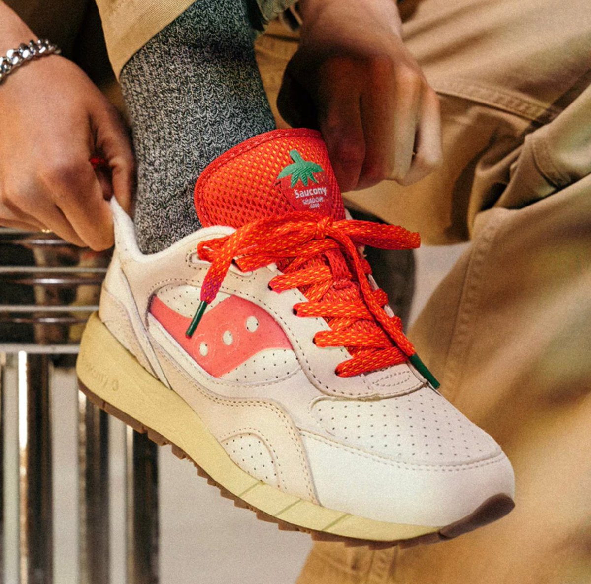 snkr_twitr's tweet photo. Saucony Shadow 6000 ‘NY Cheesecake’ dropped via Saucony US 🍰 

Shop -> https://t.co/B0LPUQEv5P

#AD https://t.co/adCuz4ZBKh