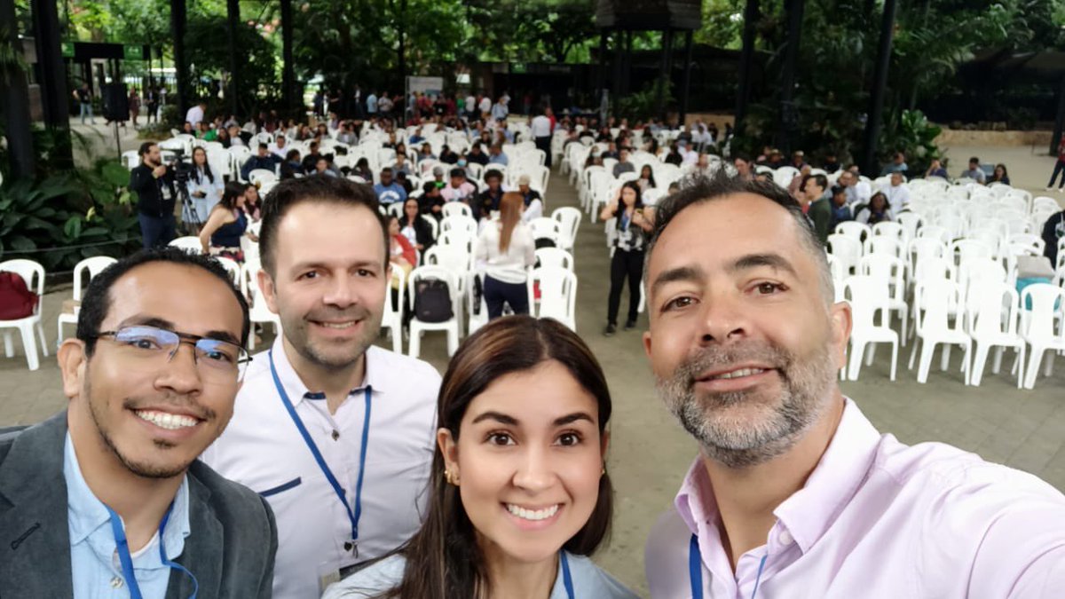 InterSoftwareCo's tweet photo. Presentes en #Expotech hablando sobre la tecnología como herramienta clave en la potencialización y creación de empresas, cómo dinamizador de oportunidades sociales y medio para innovar en la educación. https://t.co/r1kJZhqByM