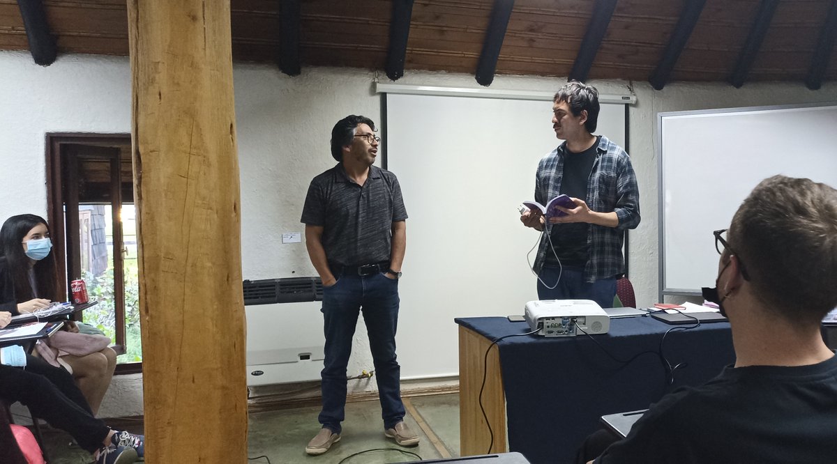 IEIIUFRO's tweet photo. Este miércoles, cerca de 30 participantes asistieron al taller impartido por el historiador Jaime Navarrete, quien presentó los avances de su actual tesis de Doctorado donde aborda la relación entre un sector del movimiento mapuche y la llamada “vía chilena al socialismo”. https://t.co/Ml2MyX1Oxu