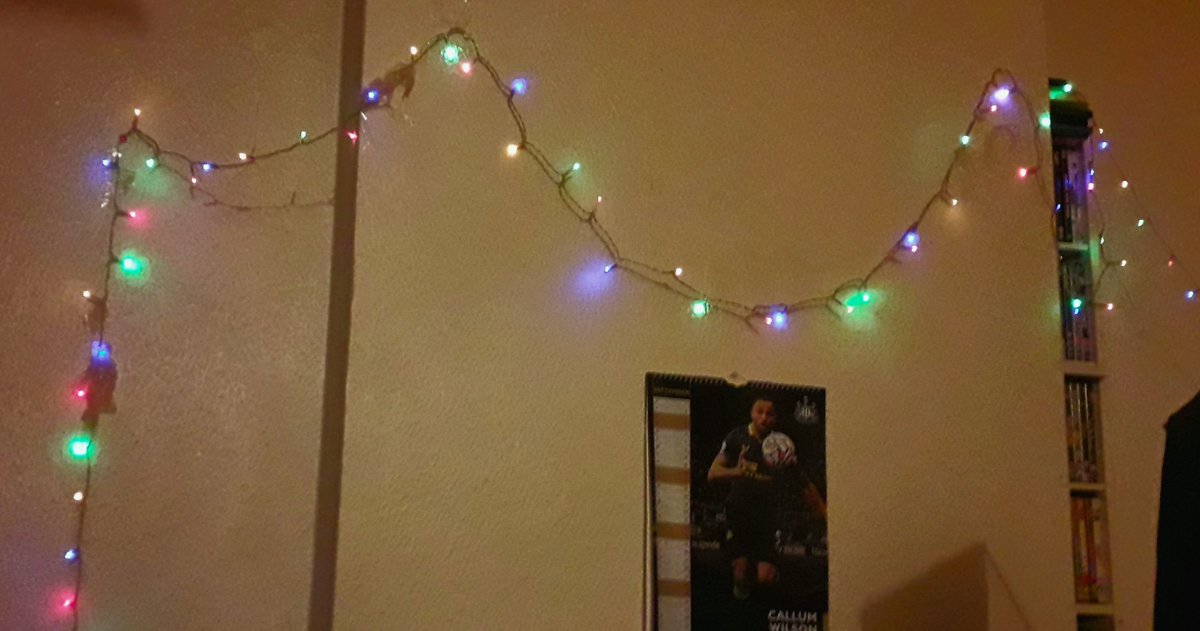 mememoreyes's tweet photo. Now it's dark by 7.30pm I thought it was time to put the fairy lights back on. https://t.co/J4Ox2tjZbd