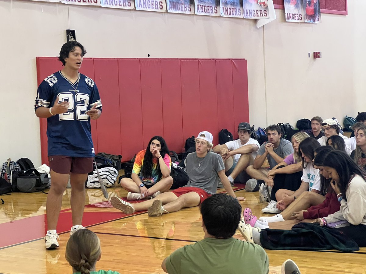 RangerFCA's tweet photo. Great day of fellowship together during ranger time. Cruz bringing the message on what is your identity in? Is it through God, or of this world? https://t.co/TVVDvak1Xp