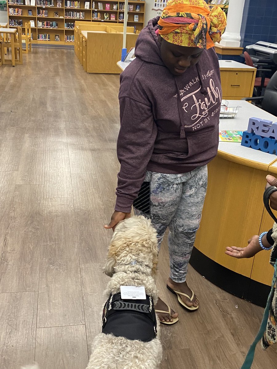 HMMS_Counseling's tweet photo. Ballard made lots of new friends today @HenryMossMiddle! https://t.co/eD9n8aoa0m