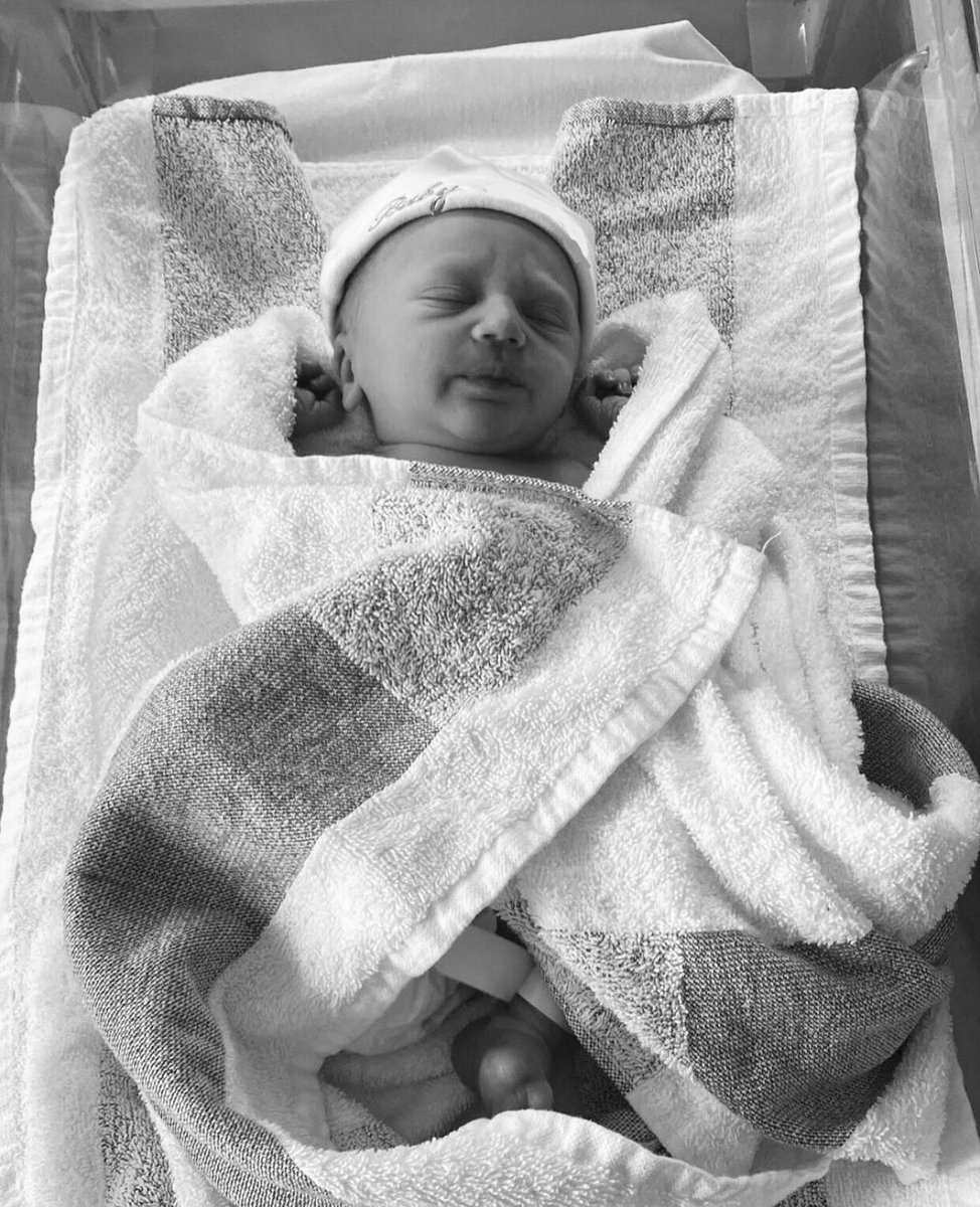 PTone2021's tweet image. May I present to you, Harry George … our first grandchild. My heart is melting. He is a little beauty … and a little Hammer 🥰💙⚒