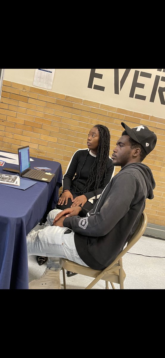 OYP_DC's tweet photo. Say what?? @RooseveltSTAY students are following the new trend by registering for our 2022-23 #SchoolYearProgram Don’t miss out! Hurry up and register now via this link: https://t.co/f5Me24WeHn
#SYP #OYP #DOES https://t.co/PM9HsxZzxS