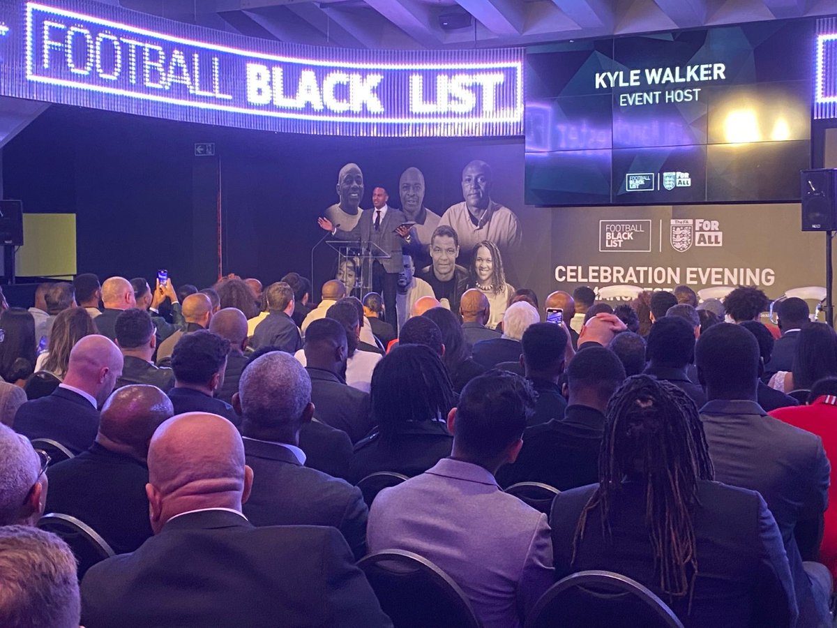 What a welcome from @karlwalker115 @FootieBlackList celebration is buzzing and now standing room only. Amazing support from across the football community. 🙌 #FBLManchester