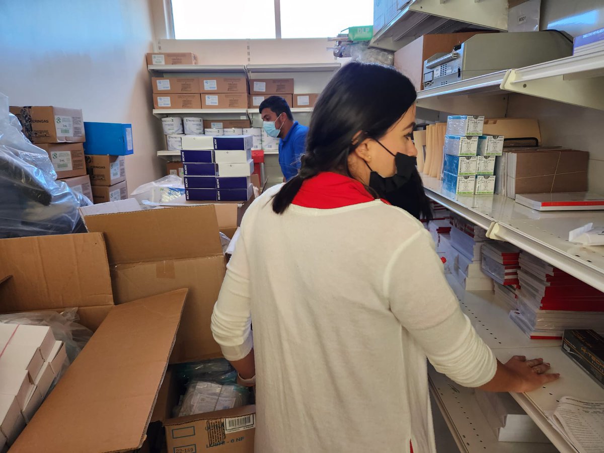 ipejalgob's tweet photo. Hoy se entregó material de curación, implementos médicos, uniformes operativos y papelería en las #UNIMEF.
Después de muchos años se está atendiendo necesidades de las trabajadoras y trabajadores de las Unidades Médicas del #IPEJAL y del #CADIP.
#OrgulloIPEJAL https://t.co/9k2Sa2mw5g