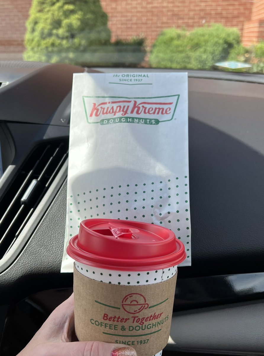 georgia71's tweet photo. Thanks @krispykreme #NationalCoffeeDay https://t.co/haoDDNw3p3