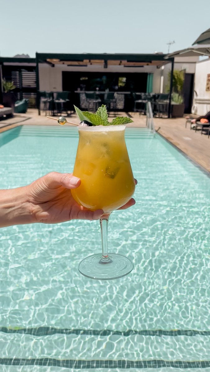 Out of office &amp; in the mood for a massage &amp; mimosa. ✔️⁠
⁠
Our "Scents of the Seasons" specials include complimentary sparkling wine &amp; access to our Rooftop Pool Deck &amp; Bar!⁠
⁠
Book now: bit.ly/3E8evMT