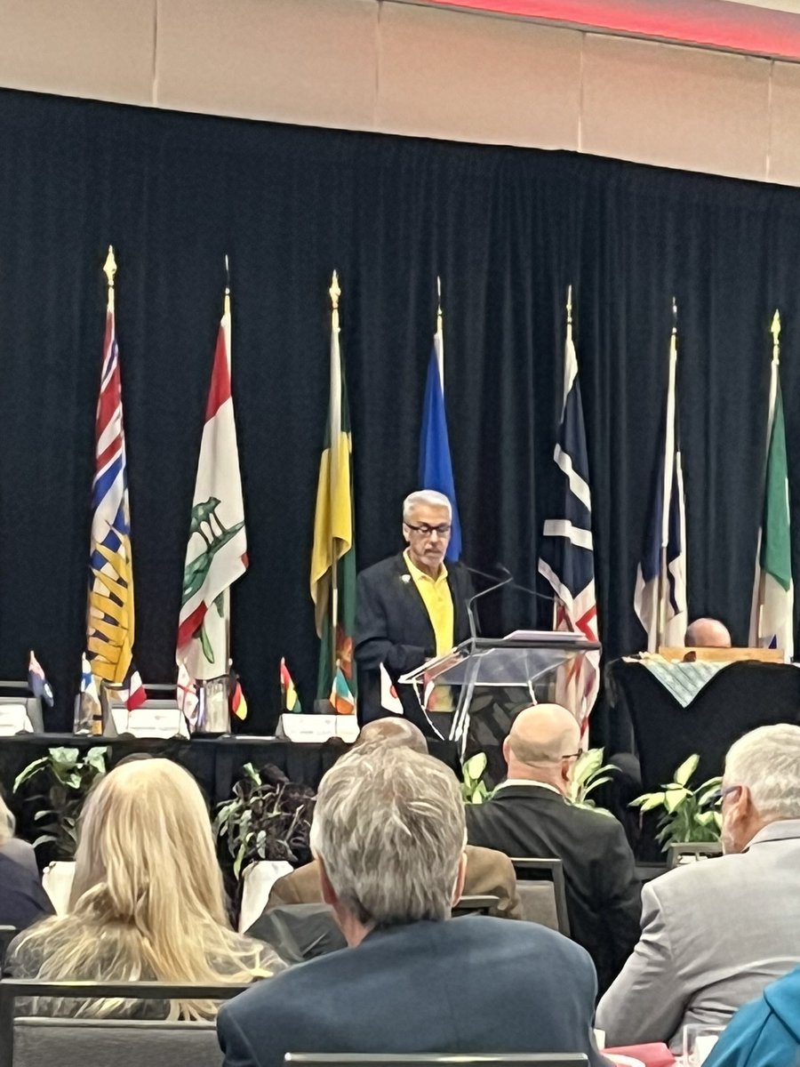 Thought-provoking keynote opening speech and conclusions by Dr. Frank Porporino on how to make community options more effective. #WorldCongressOttawa #Probation #Parole #inspiring