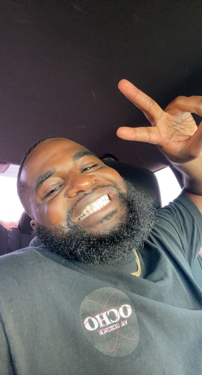CodingCody_'s tweet image. Happy Thursday to all of my fellow nerds and developers! #100devs #100DaysOfCoding #BlackTechTwitter #blackmenwhocode