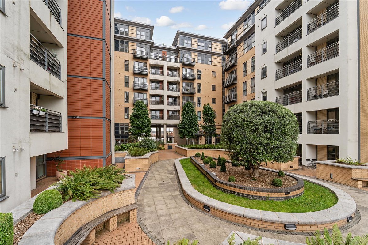 Parklane Leeds City tweet media